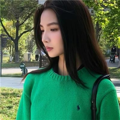 镜中的女孩