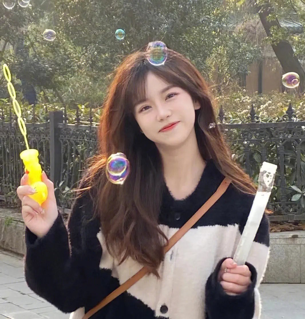 孩子出生当天，我参加了妈妈的葬礼